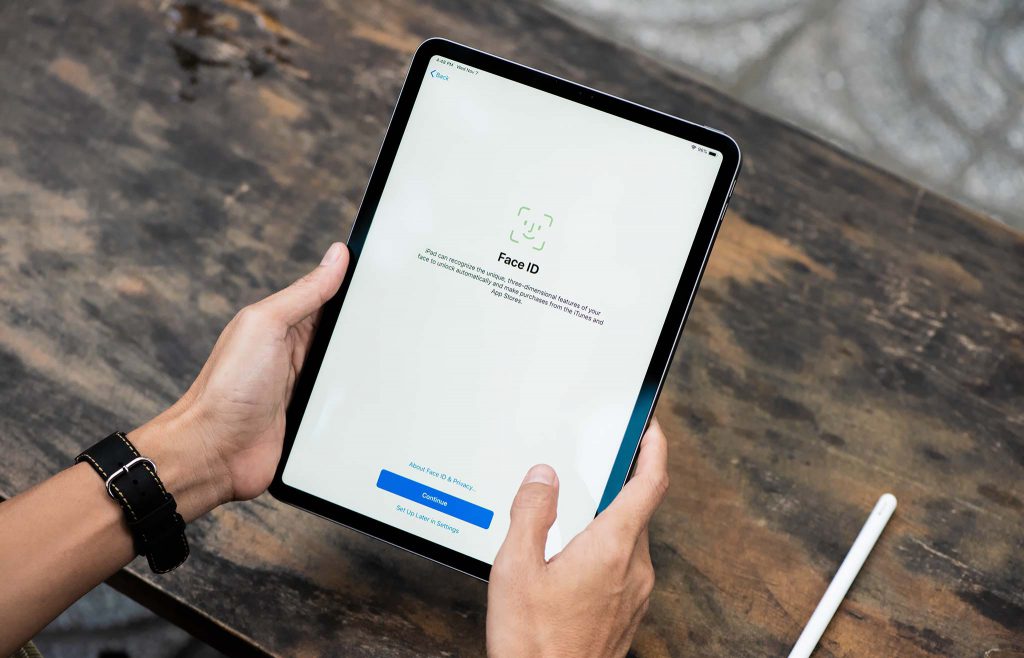Apple iPad Pro 2018 có FaceID cực kì tiện lợi