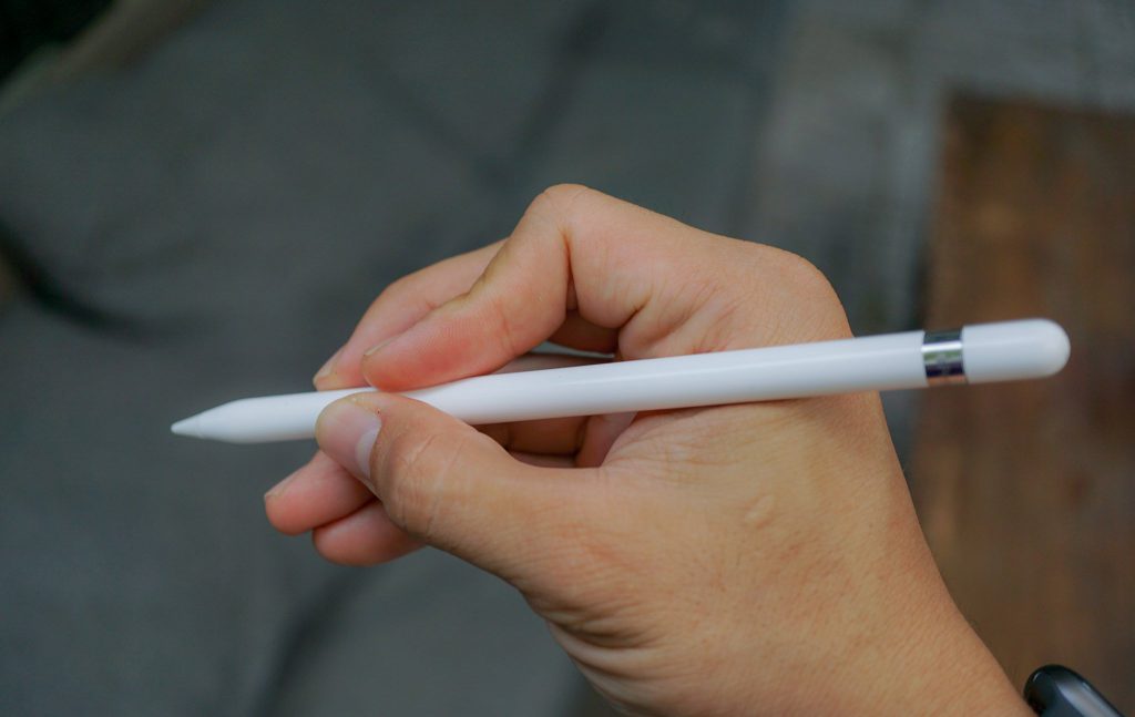Apple Pencil đời đầu
